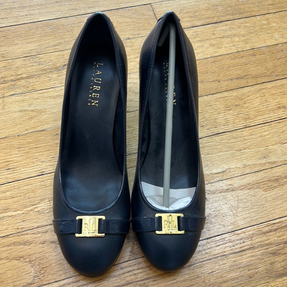 New Lauren by Ralph Lauren blue leather women’s heels 7 1/2 US size